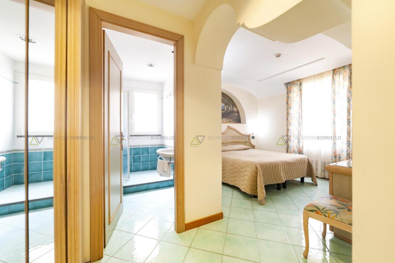 Hotel Terme Don Pepe Lacco Ameno  Esterno foto