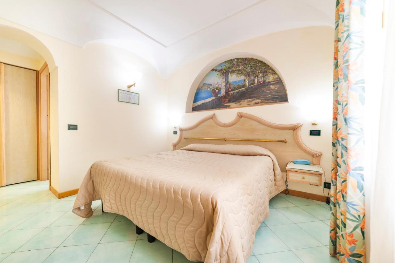 Hotel Terme Don Pepe Lacco Ameno  Esterno foto