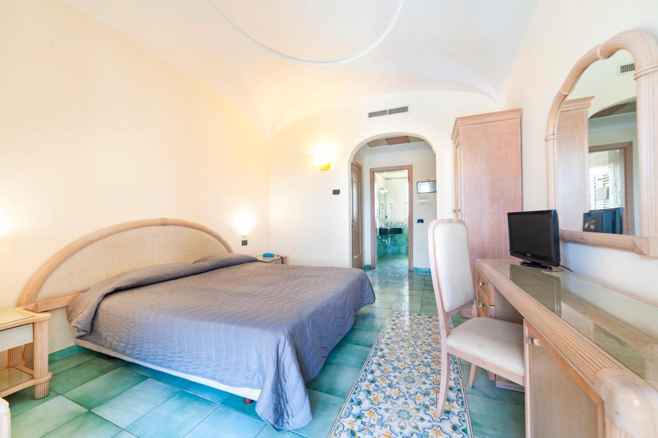 Hotel Terme Don Pepe Lacco Ameno  Esterno foto